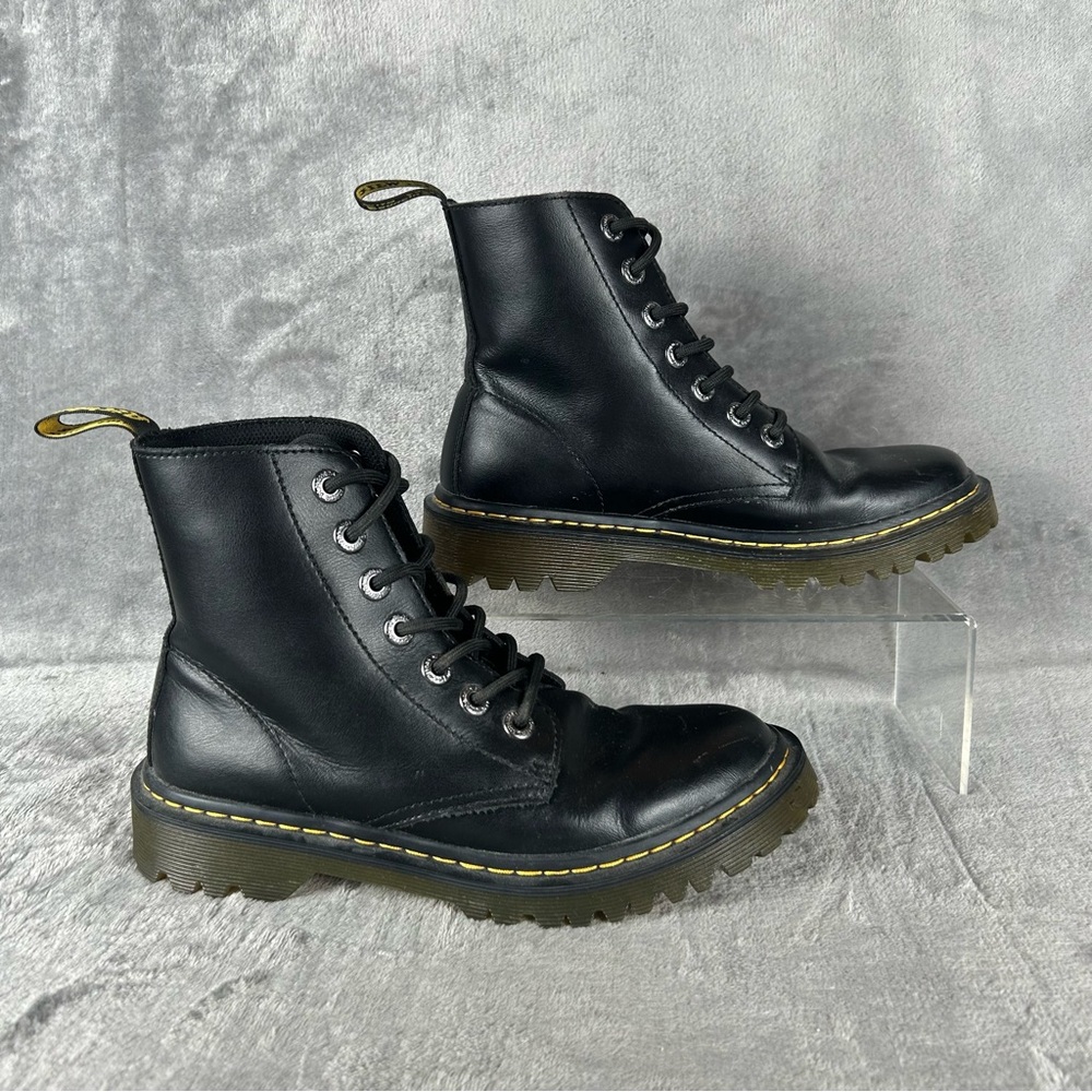 Dr Martens‎ LUANA Lace Up 7-Eye Boots Docs Air Wair Soft Leather Womens Size 6